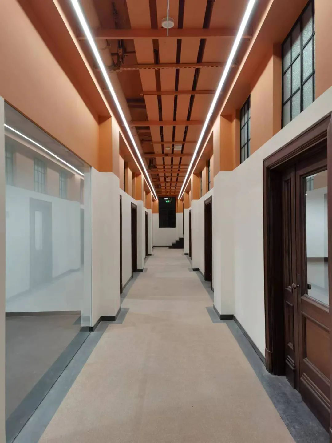 雷士德工学院14.png