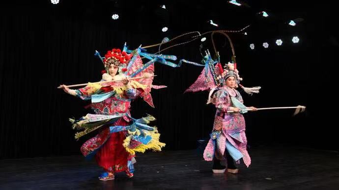 上海首家社区传统文化传承中心在静安成立1.jpg