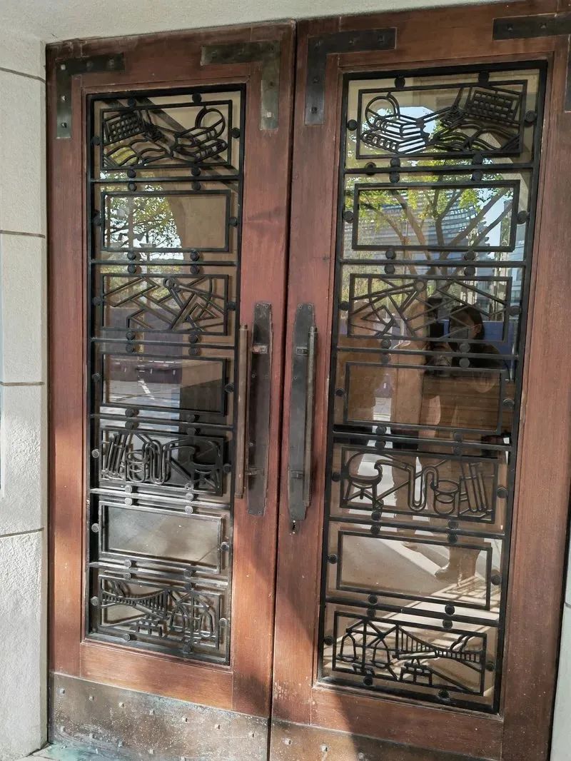 雷士德工学院10.jpg