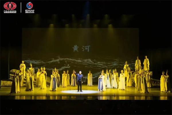 上海保利大剧院2.jpg