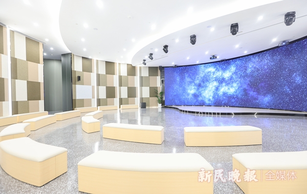 临港科技智慧图书馆5.jpg