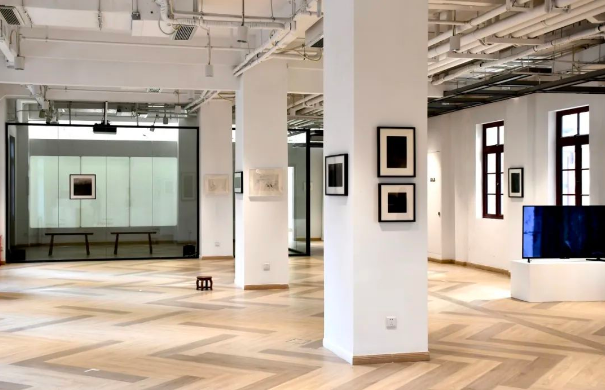 委约艺术家周颂凯个展《未命名的道路》现场3.png
